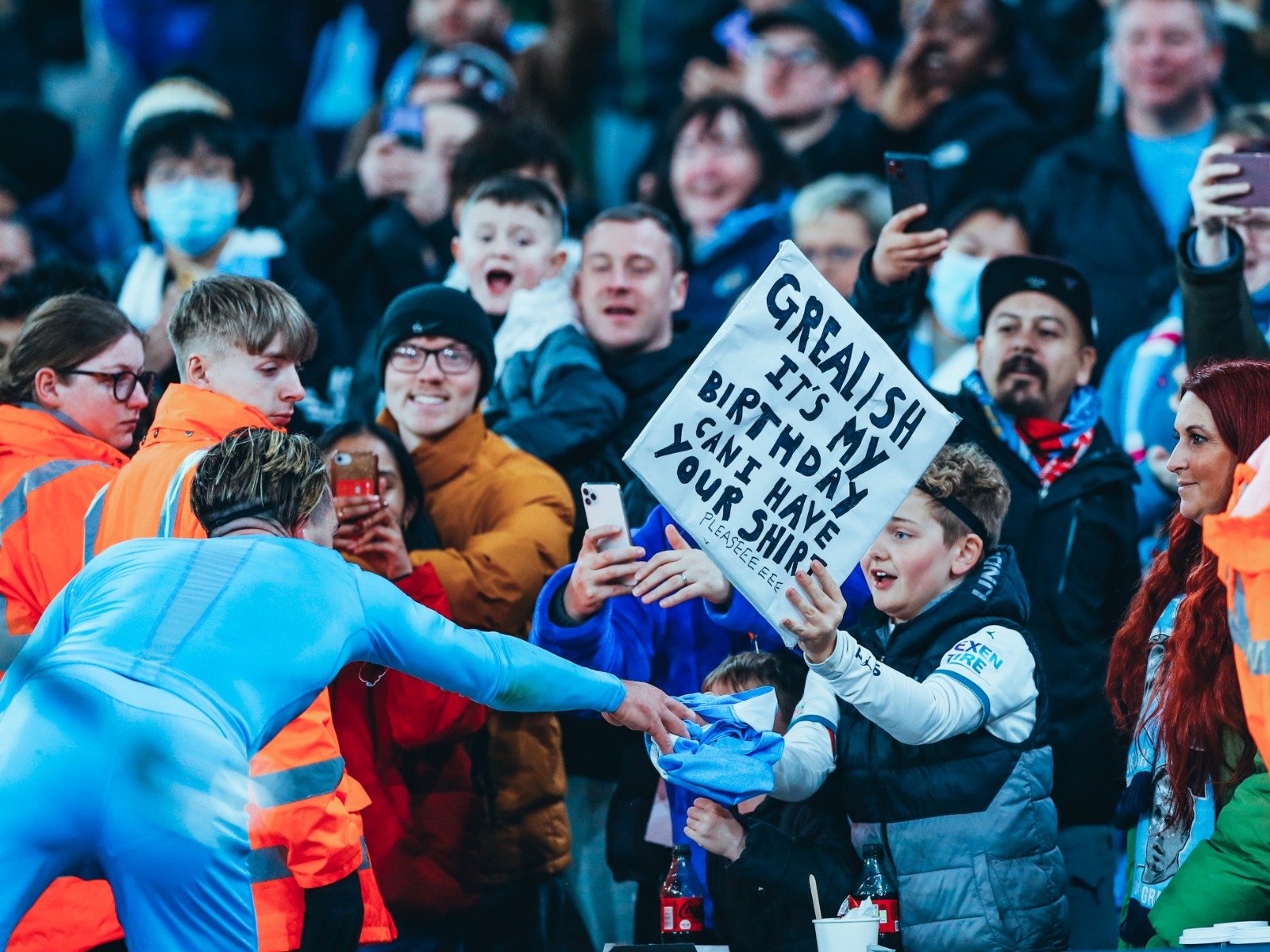 提供了一面 提供了一面